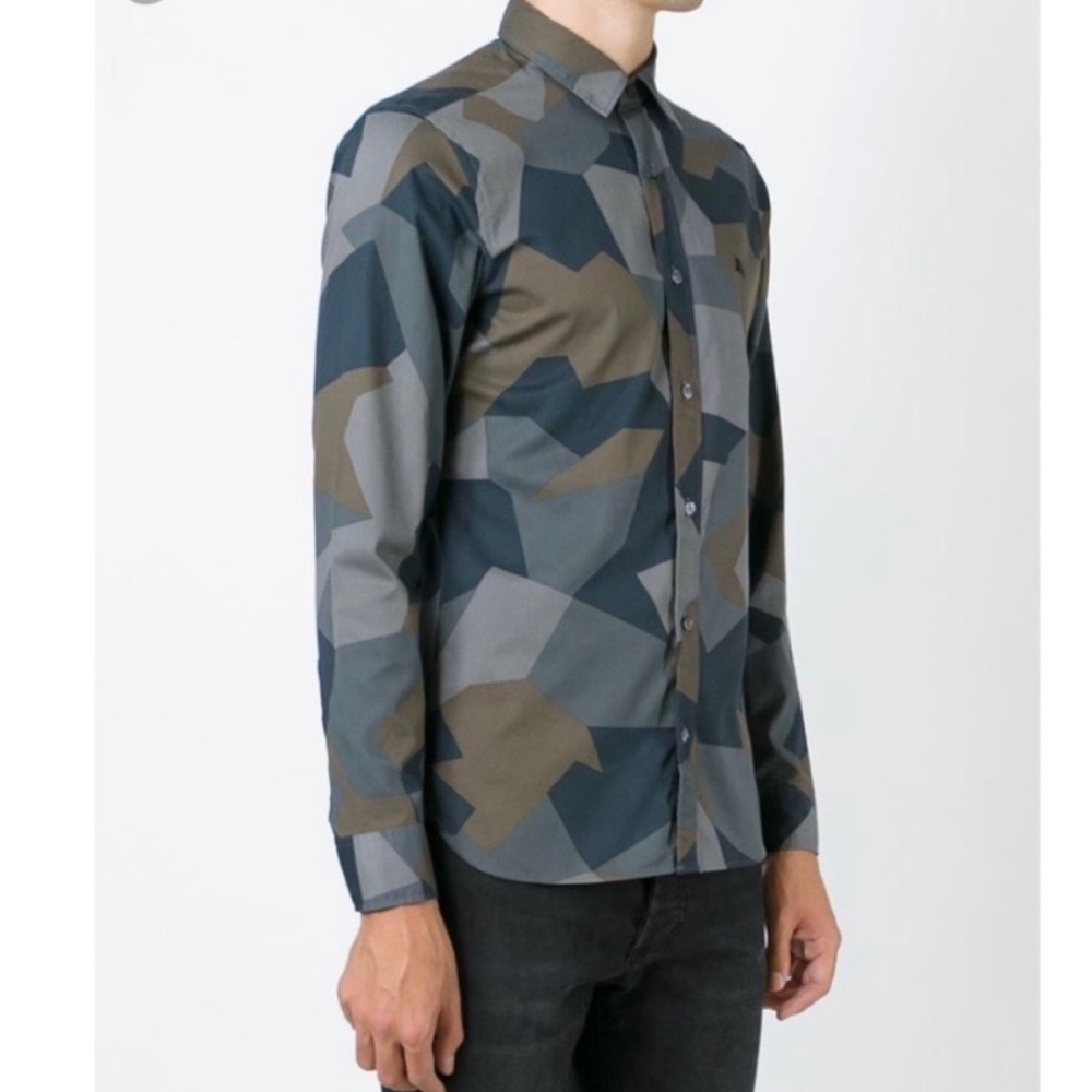 BURBERRY BRIT Men’s Geometric Pattern Shirt